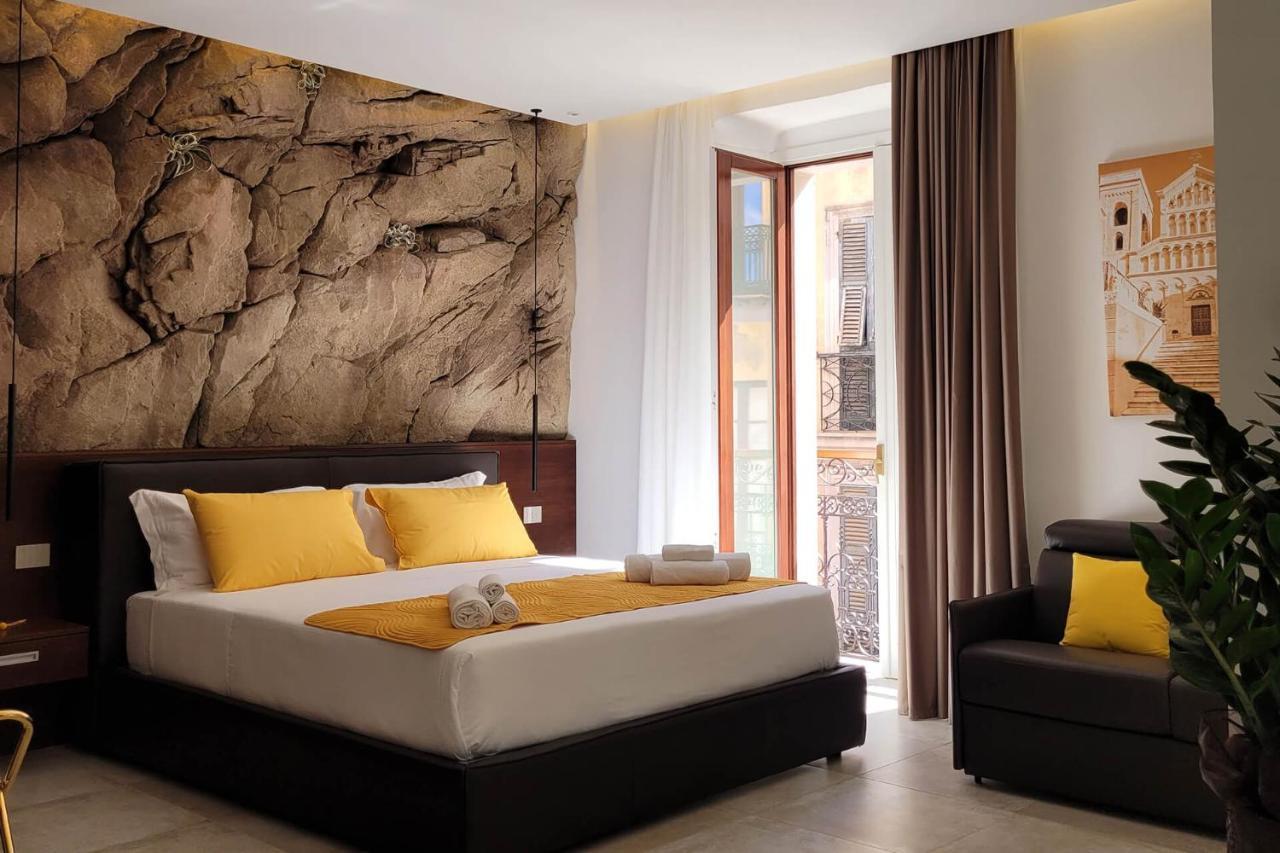 Palazzo Ferrucci Luxury Suites Cagliari Luaran gambar