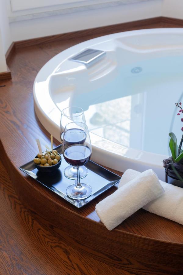 Palazzo Ferrucci Luxury Suites Cagliari Luaran gambar