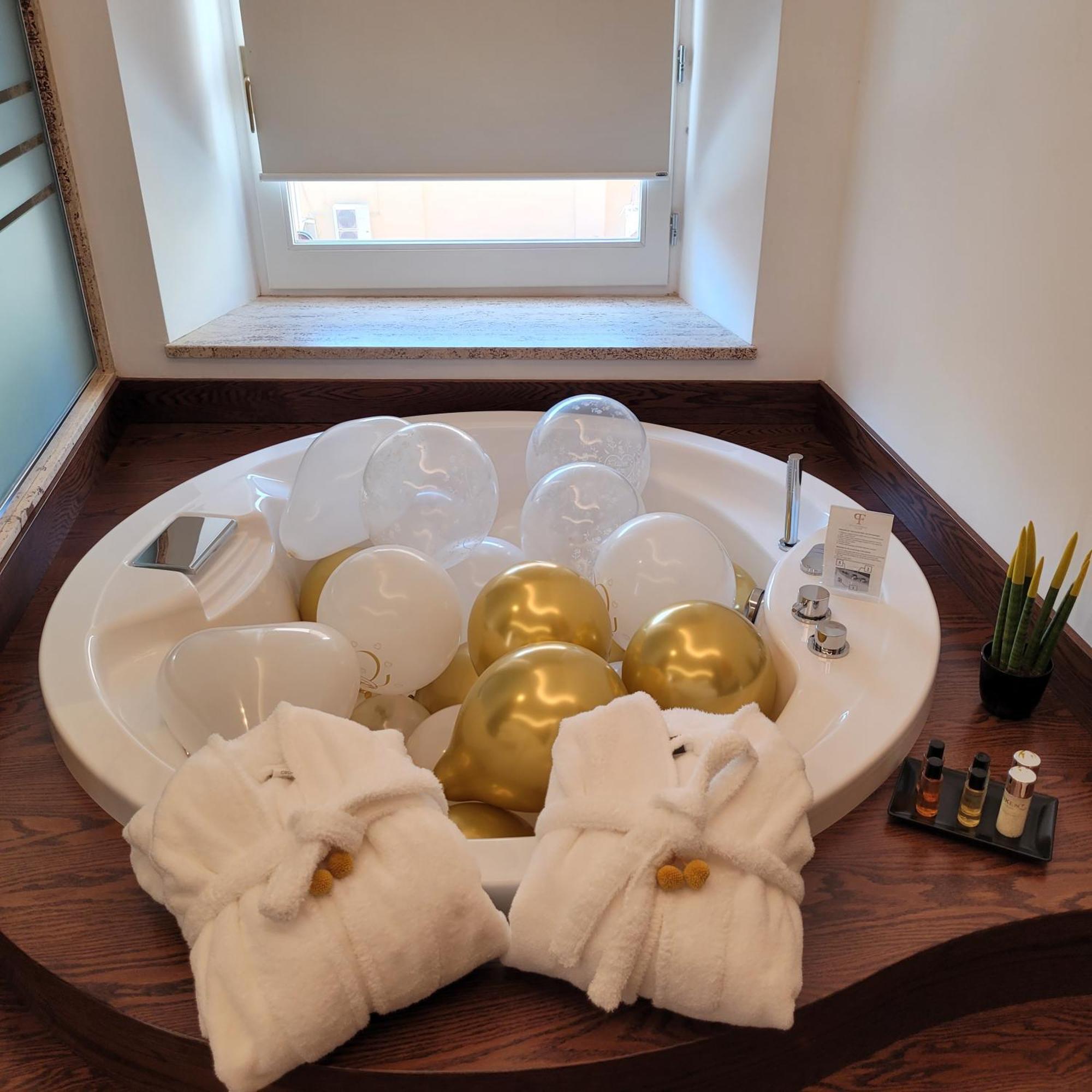Palazzo Ferrucci Luxury Suites Cagliari Luaran gambar